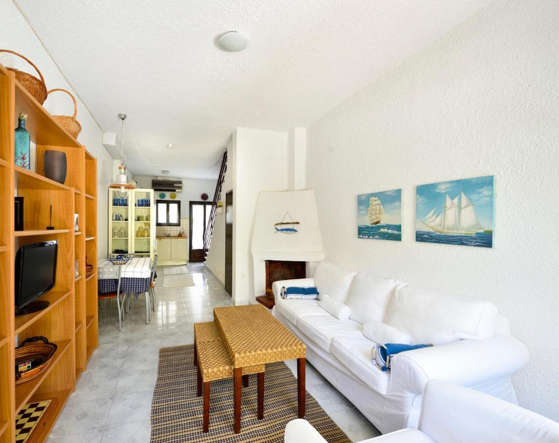 Holiday home Avra