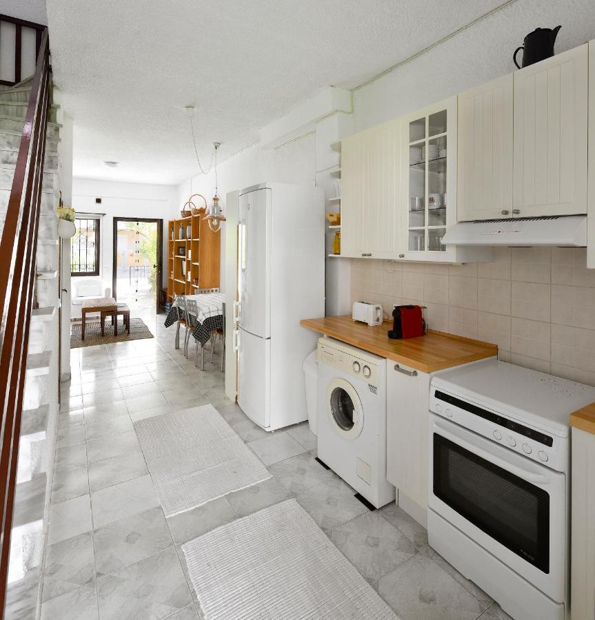Holiday home Avra